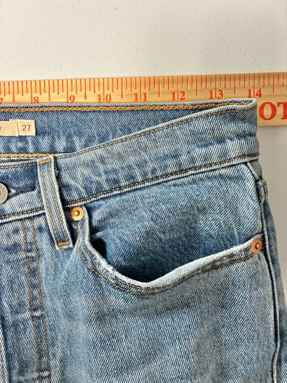 Levi's Wedgie Straight Leg Button Fly Jeans 27x26 Distressed Hems - Picture 5 of 7